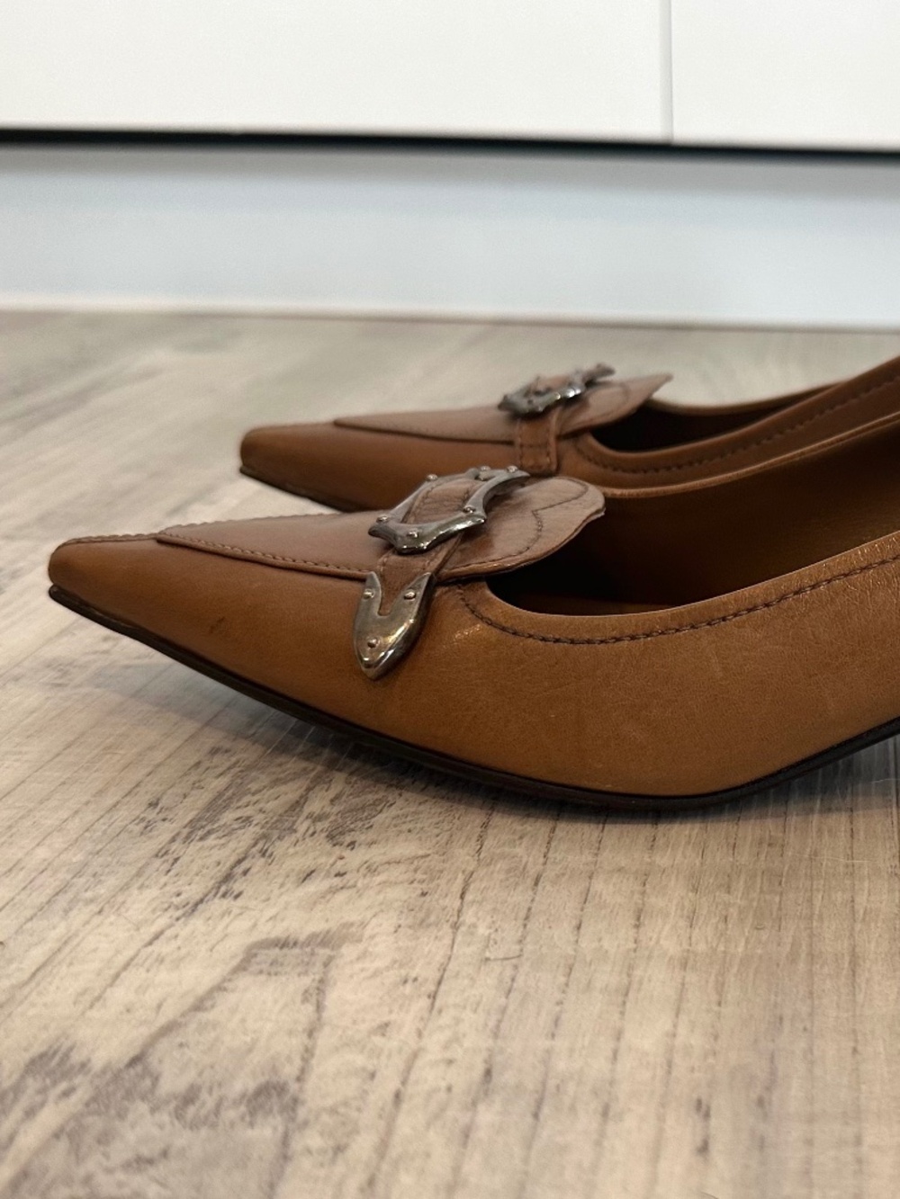 Vintage Prada Leather Pointed Toe Buckle Pumps, 38.5 (NEVER WORN!) - Picture 6 of 8